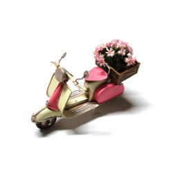 metal model Vespa