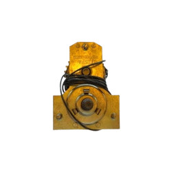 Spouštěč okna přední dveře...