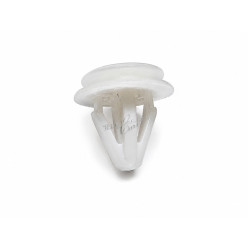 clip (plastic) for door panel