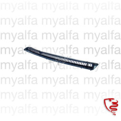 Mřížka pro plech před čelní...