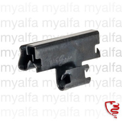 RETAINING CLIP INNER WINDOW...