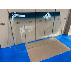 Čelní sklo Fiat 124 Coupe...